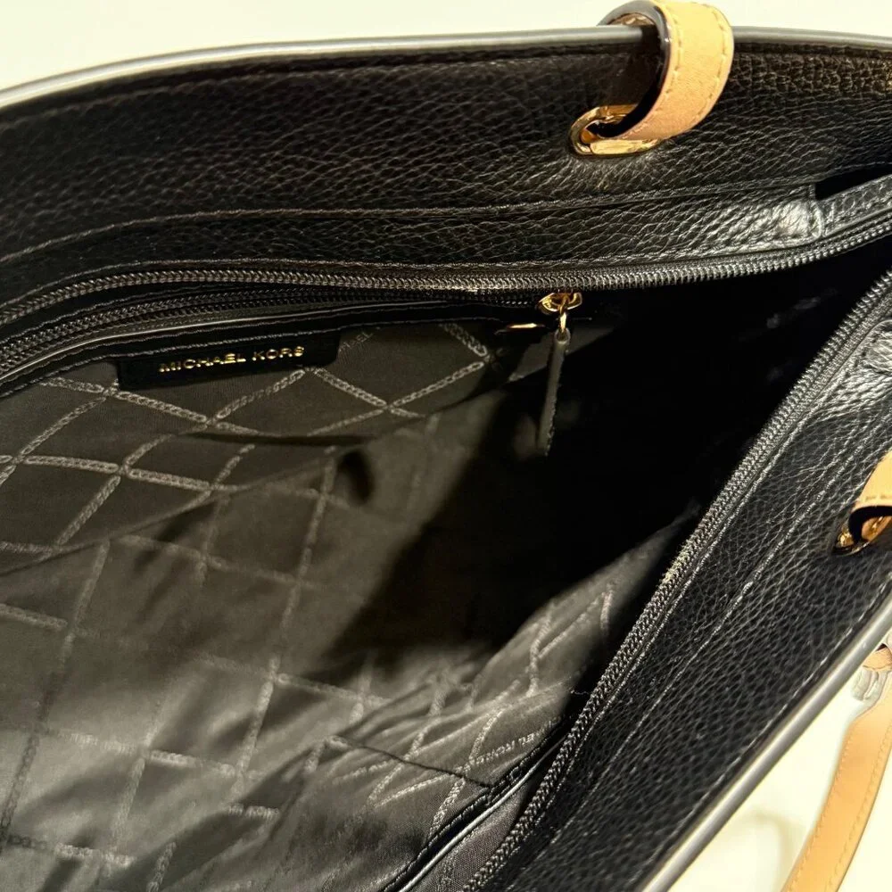 Michael Kors Bedford Pebbled Leather Pocket Tote Handbag Black Tan Straps Travel - Picture 12 of 12